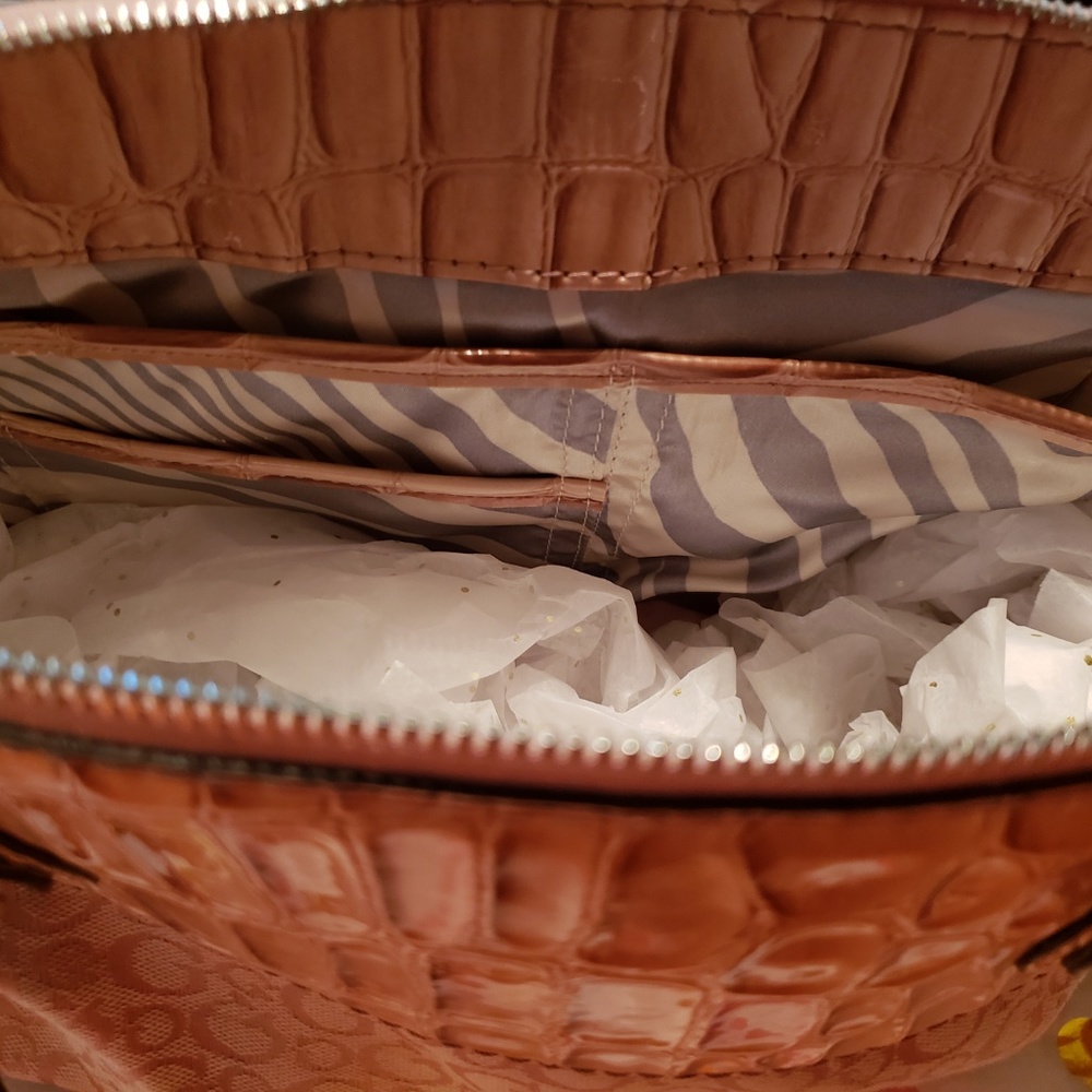 purses - Picture 6 of 8